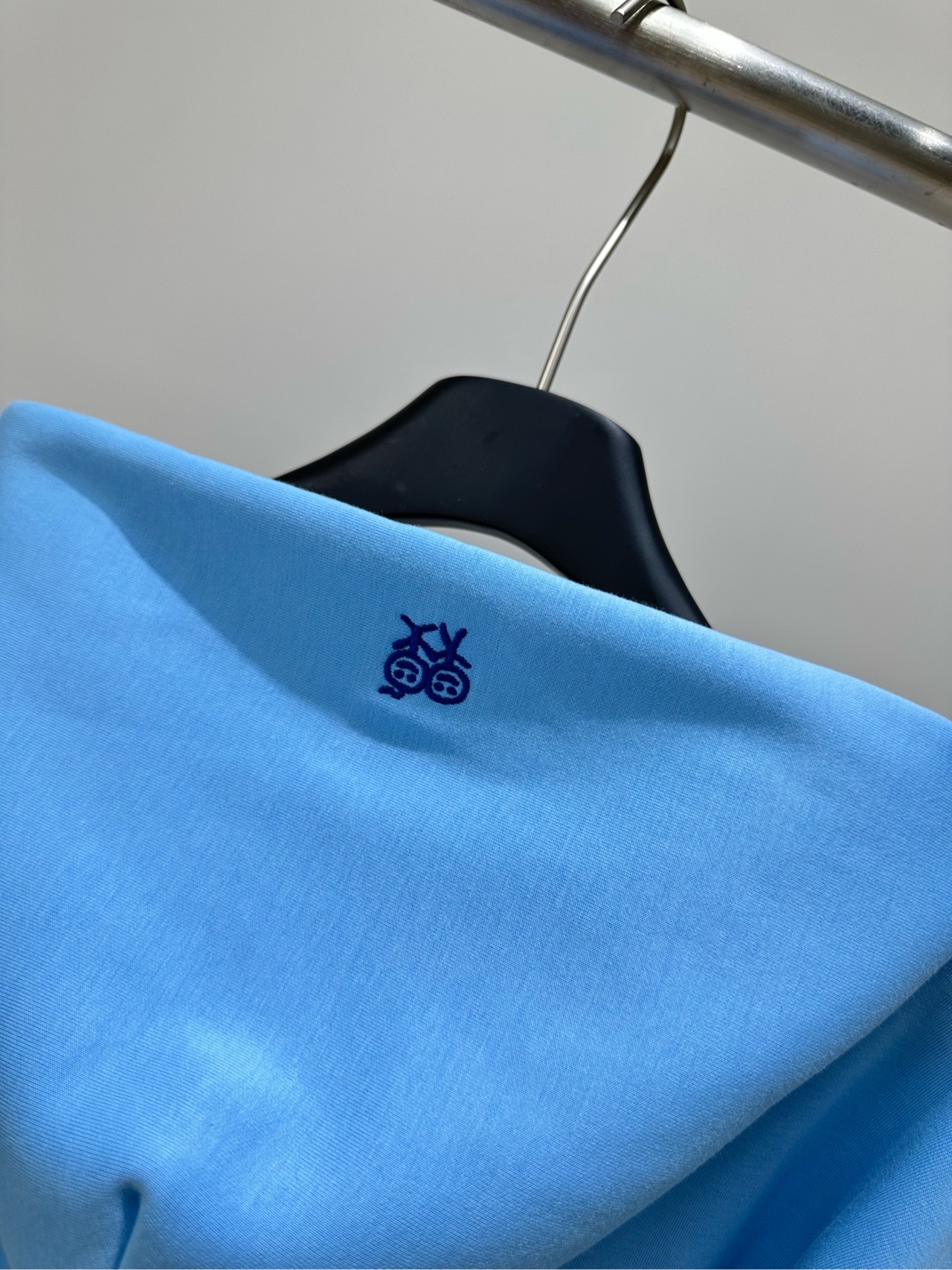【ub天蓝色抓绒连帽拉链卫衣外套】 🔺，面料：棉混纺 颜色：天蓝色 Urban软fufu奶蓝街头崽 治愈感满分的火柴人刺