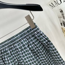 【M绿色格纹纽扣A字休闲半裙】 🔺,面料:棉 颜色:柠檬黄 Miu 26FW 的绿色细格纹纽扣半裙 深绿 + 白细格 【M绿色格纹纽扣A字休闲半裙】 🔺,面料:棉 颜色:柠檬黄 Miu 26FW 的绿色细格纹纽扣半裙 深绿 + 白细格