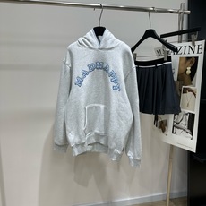 【Mad浅灰联名字母加绒连帽卫衣】 🔺,面料:100%抓绒卫衣棉 颜色:浅灰色 Madhappy × Hello Kit 【Mad浅灰联名字母加绒连帽卫衣】 🔺,面料:100%抓绒卫衣棉 颜色:浅灰色 Madhappy × Hello Kit