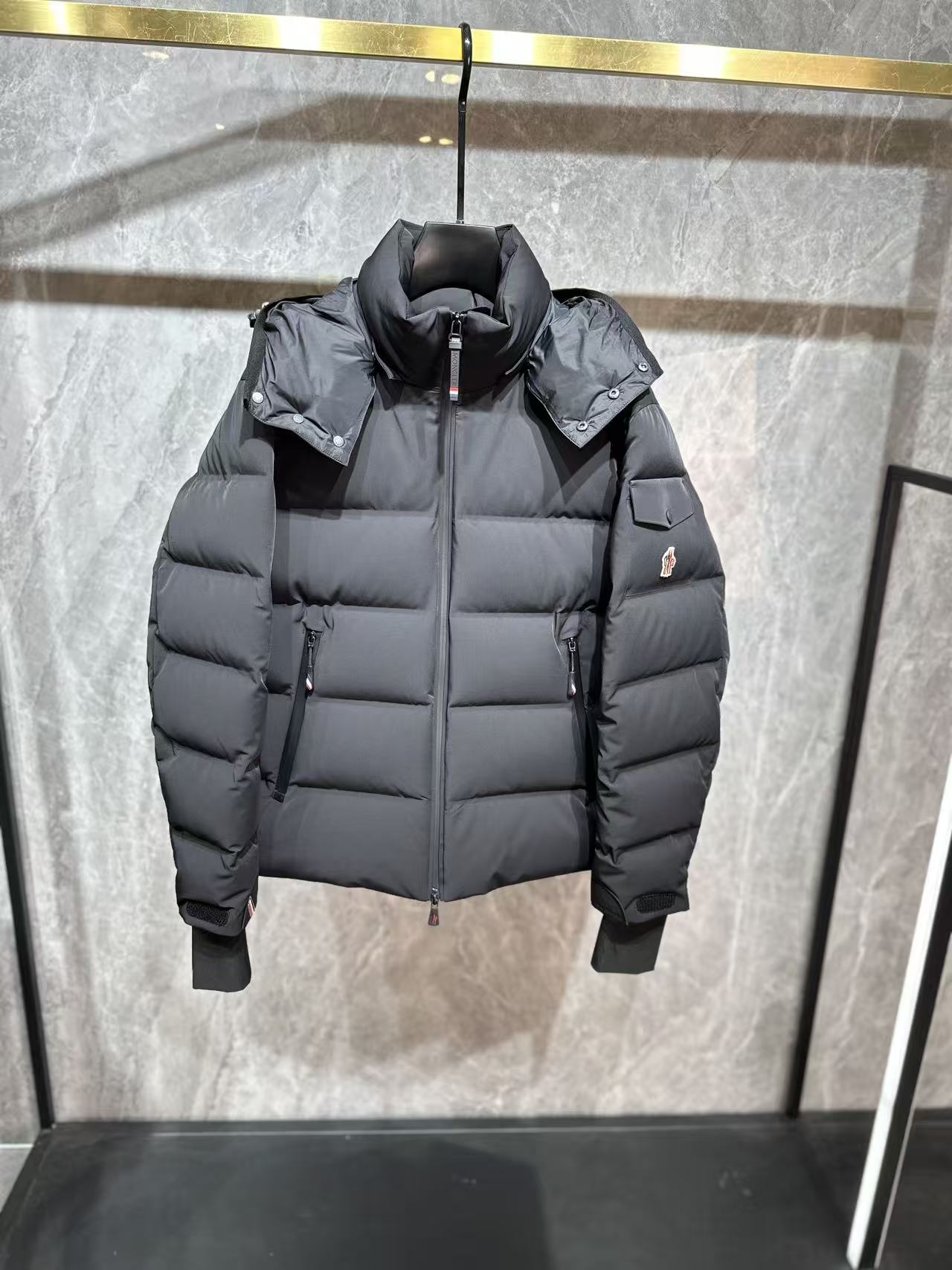 NO:645539,Down jacket details/9839,,down jacket,alexander wang19860909羽绒服 细节图/9839,,down jacket,alexander wang,Men's clothing