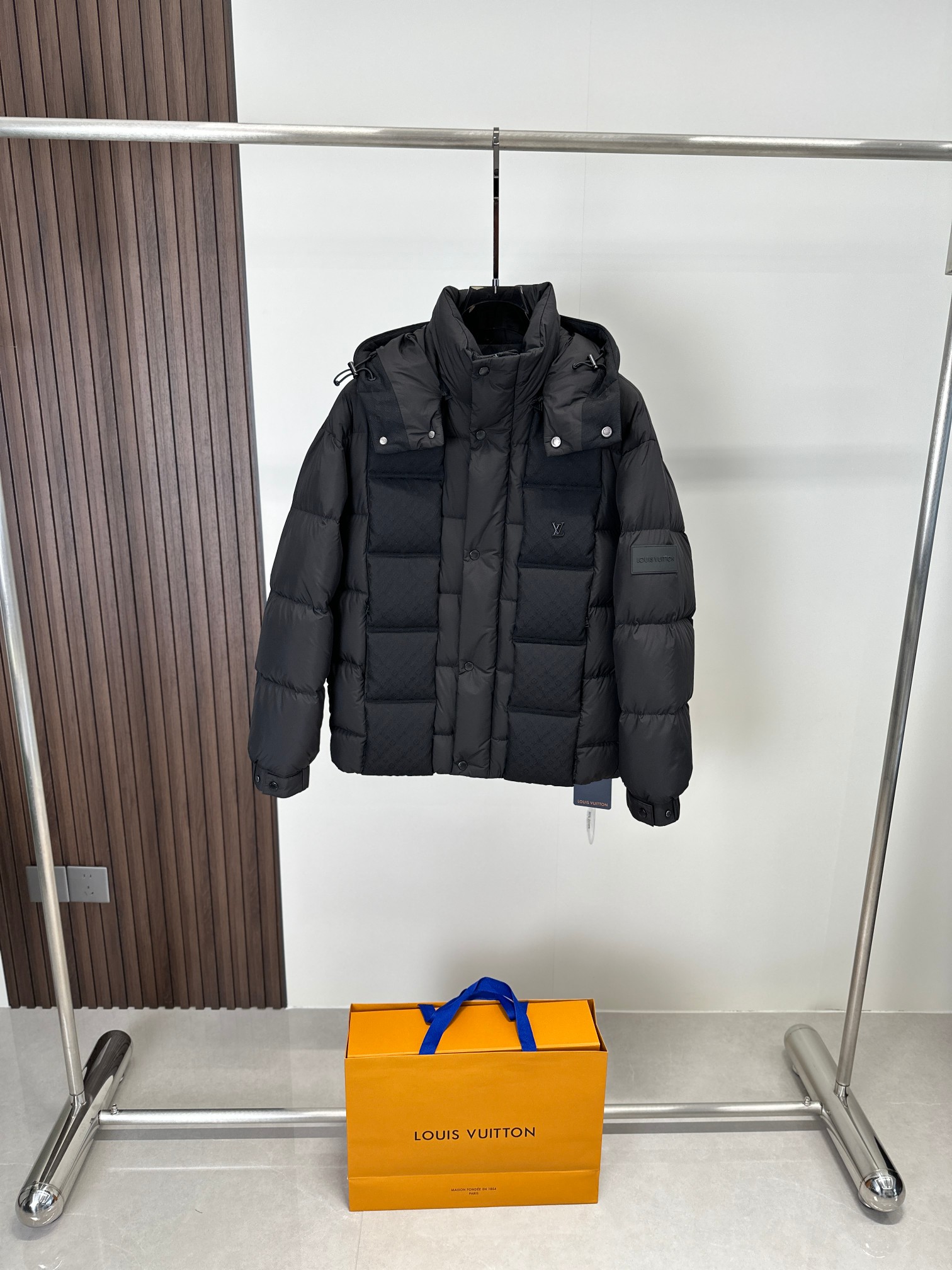 Пуховик Louis Vuitton