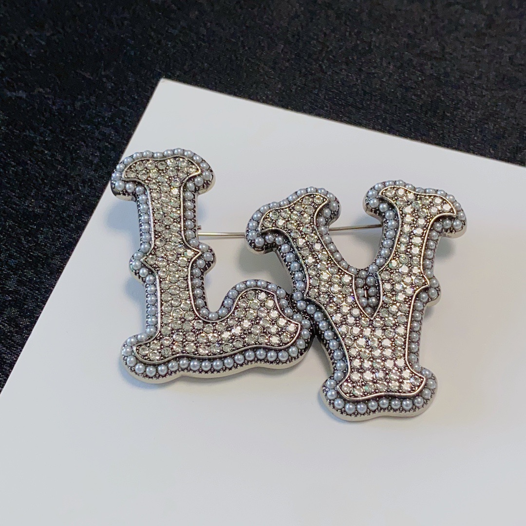 Louis Vuitton Haute Joaillerie Fine Jewelry Earrings Necklace Ring 4