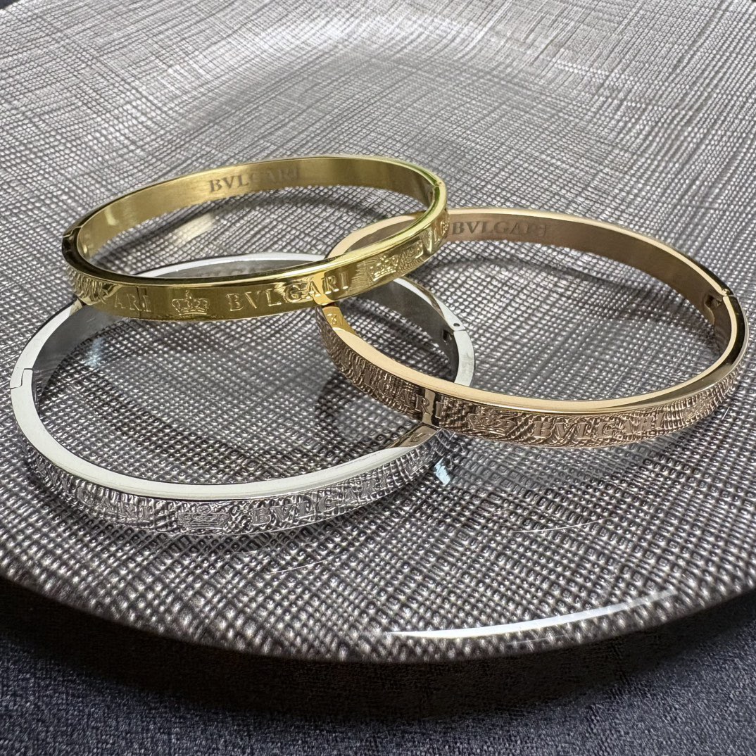 Bvlgari 宝格丽BVLGARI高品质中性款皇冠 雕刻手镯