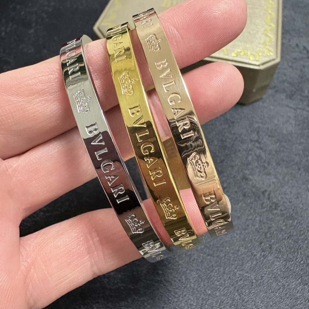 Bvlgari 宝格丽BVLGARI高品质中性款皇冠 雕刻手镯