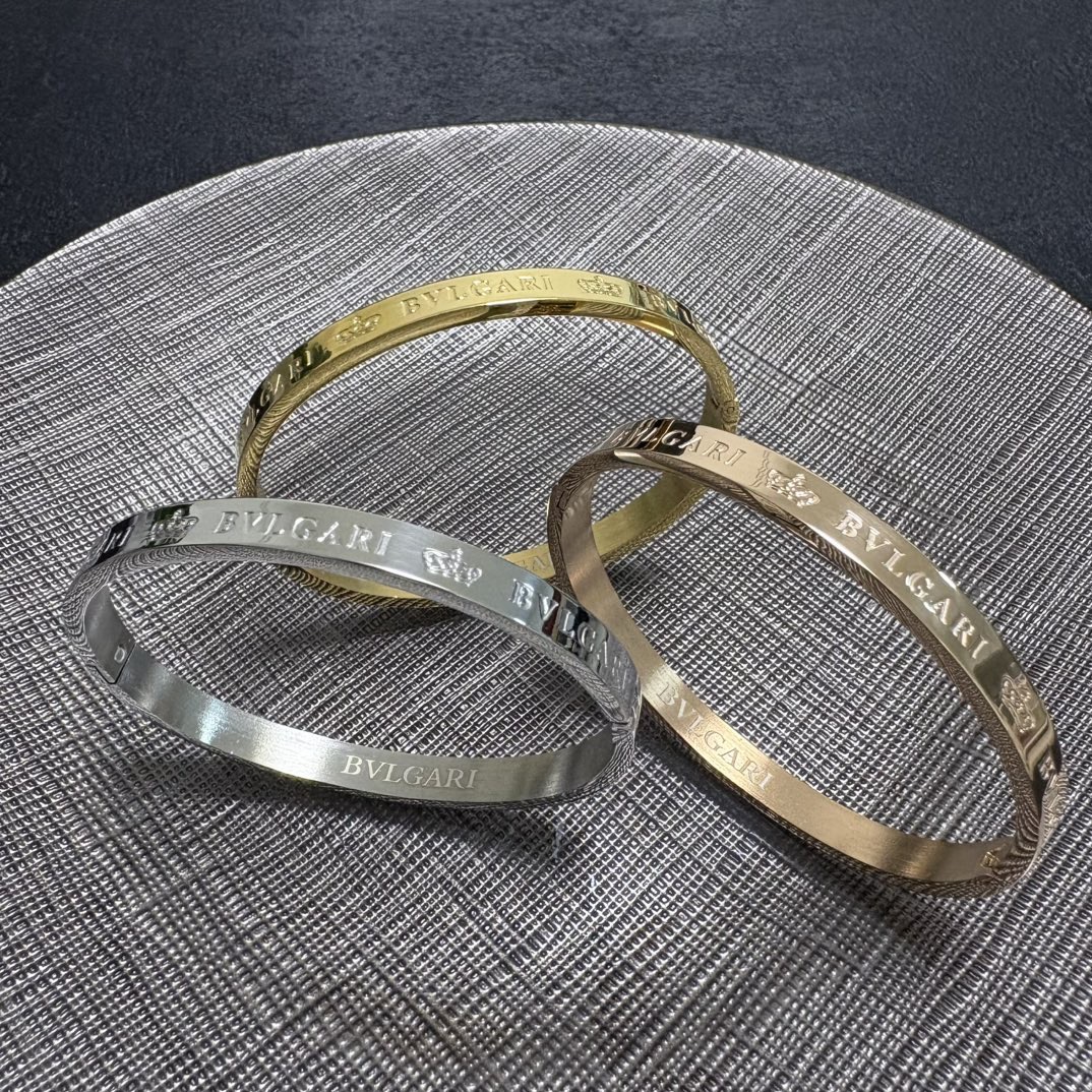 Bvlgari 宝格丽BVLGARI高品质中性款皇冠 雕刻手镯