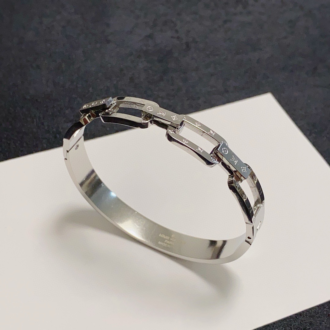 China Replica LV Jewelry LVJ0401-982