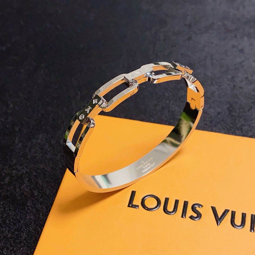 China Replica LV Jewelry LVJ0401-982
