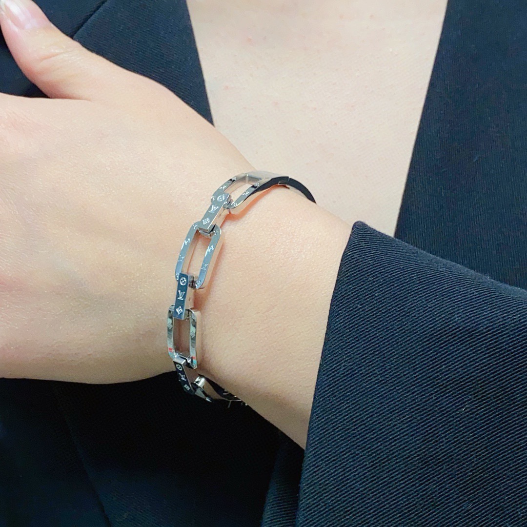 China Replica LV Jewelry LVJ0401-982