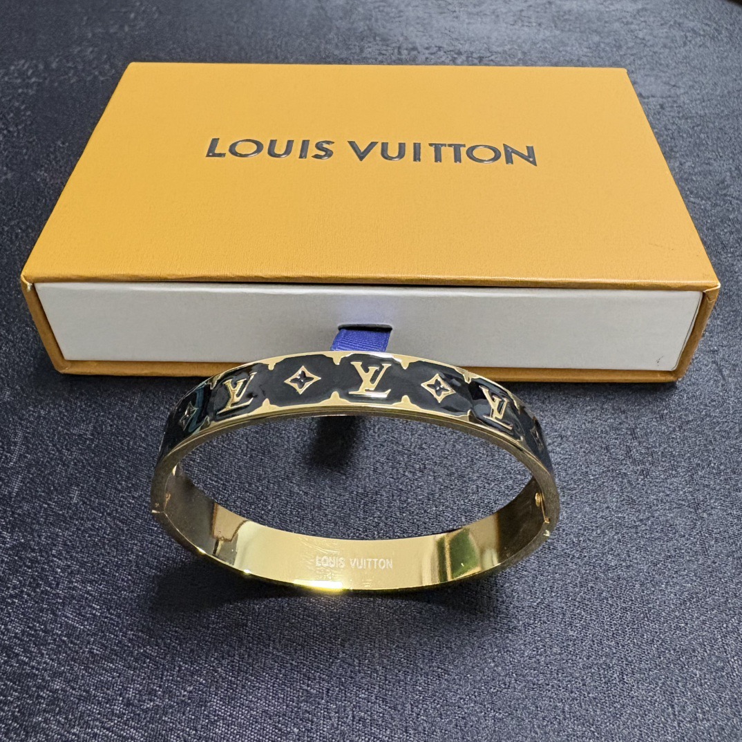 China Replica LV Jewelry LVJ0401-2067