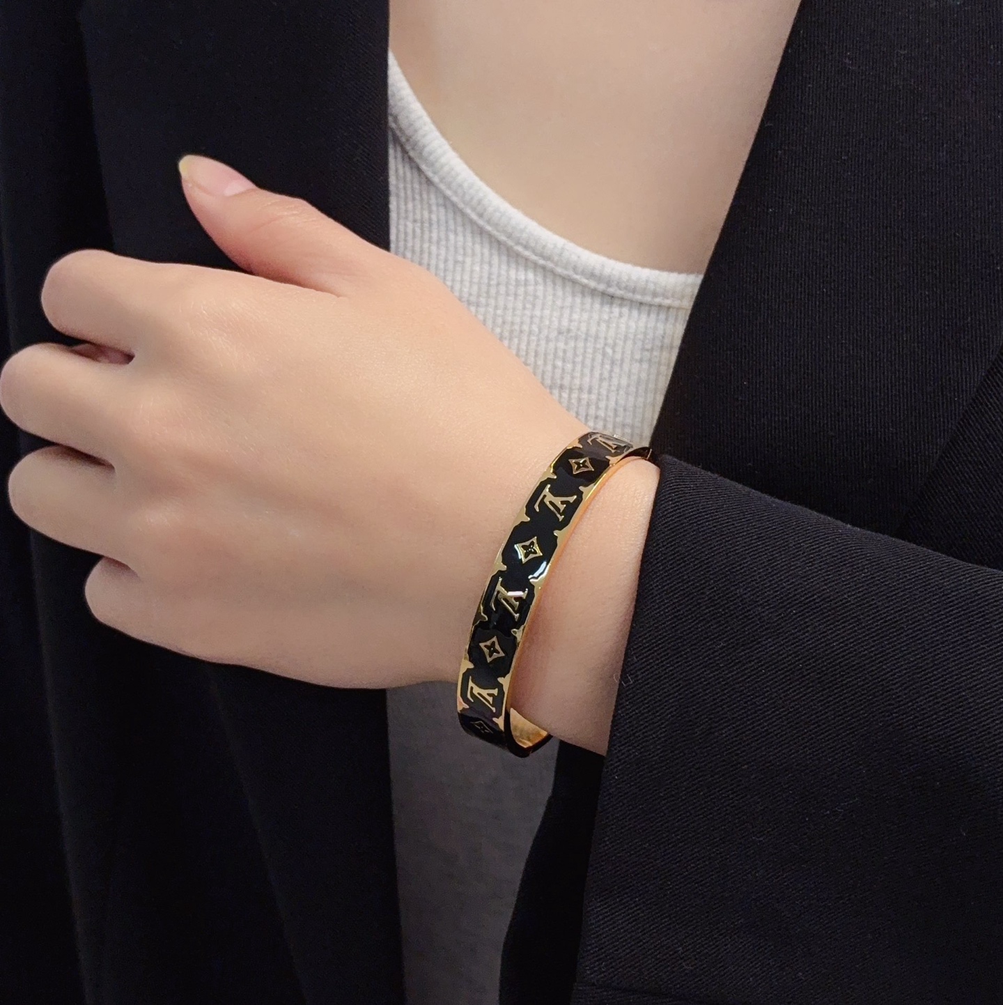 China Replica LV Jewelry LVJ0401-2067