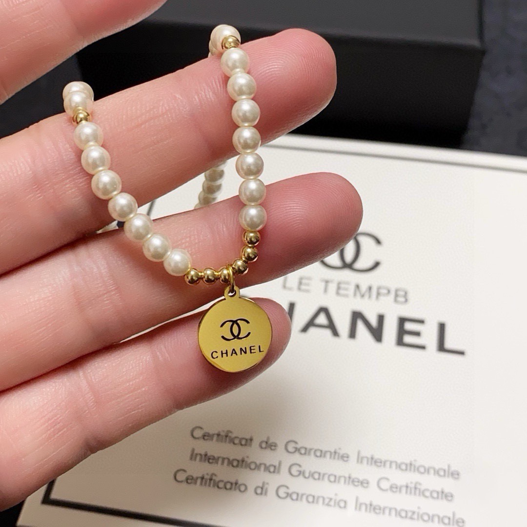 Chanel 小红书推荐 香奈儿Chanel最新款双C珍珠圆吊坠项链 超个性 百搭款特别特别赞