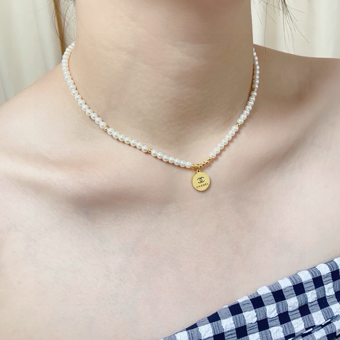 Chanel 小红书推荐 香奈儿Chanel最新款双C珍珠圆吊坠项链 超个性 百搭款特别特别赞
