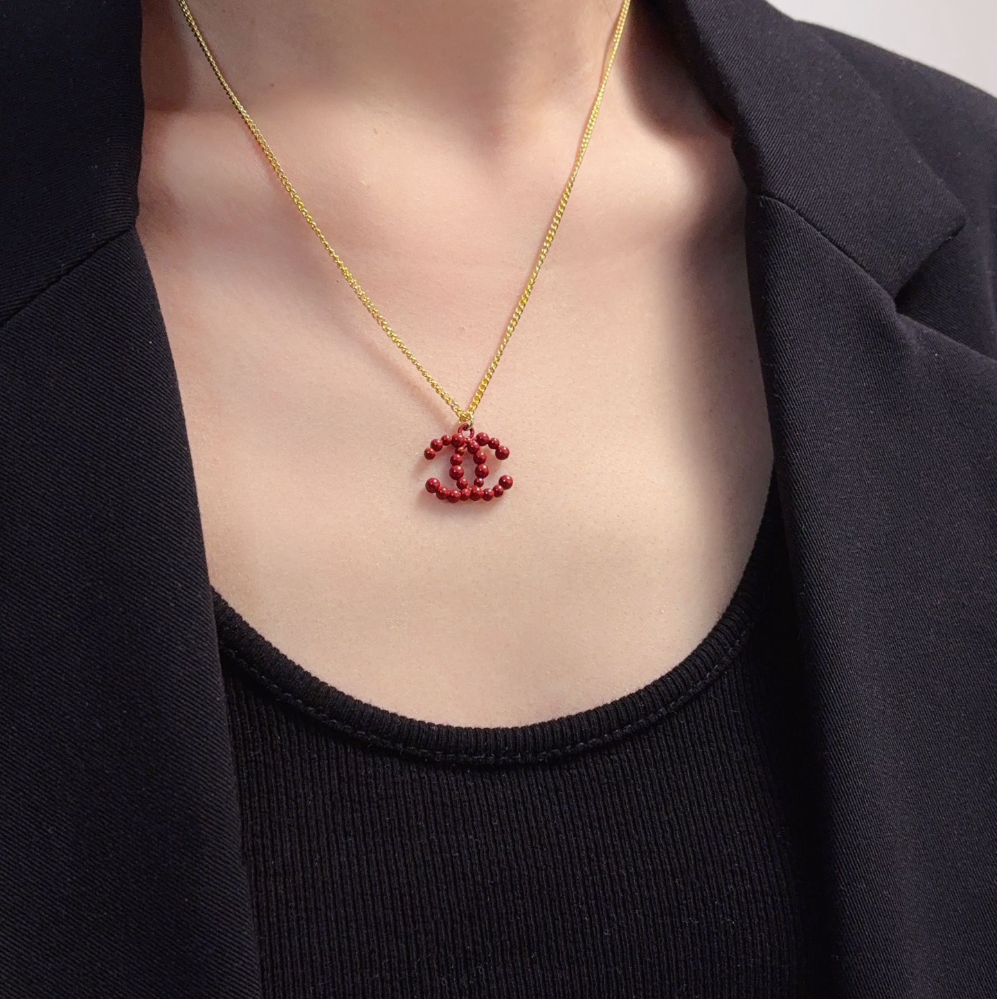 Chanel 小红书火爆新款 香奈儿Chanel高版本最新款双C新年红小吊坠项链 叠戴更加 超个性