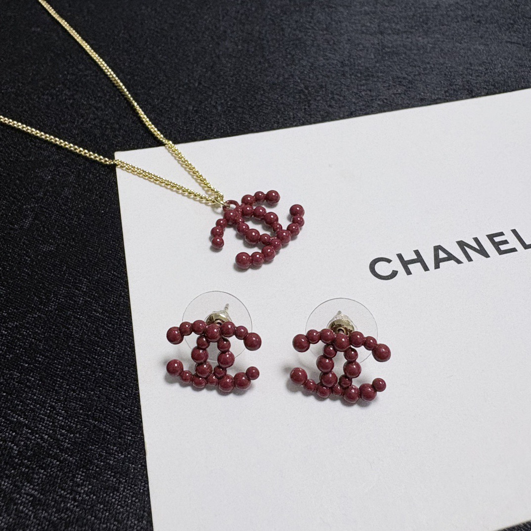 Chanel 小红书火爆新款 香奈儿Chanel高版本最新款双C新年红小吊坠项链 叠戴更加 超个性