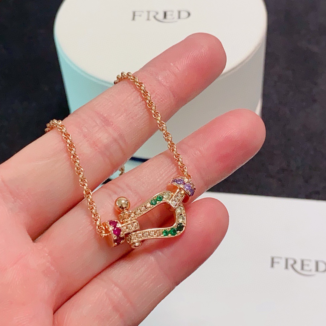 Fred 新品发布 火爆 Fred斐登彩钻满钻小马蹄扣中性款高品质项链