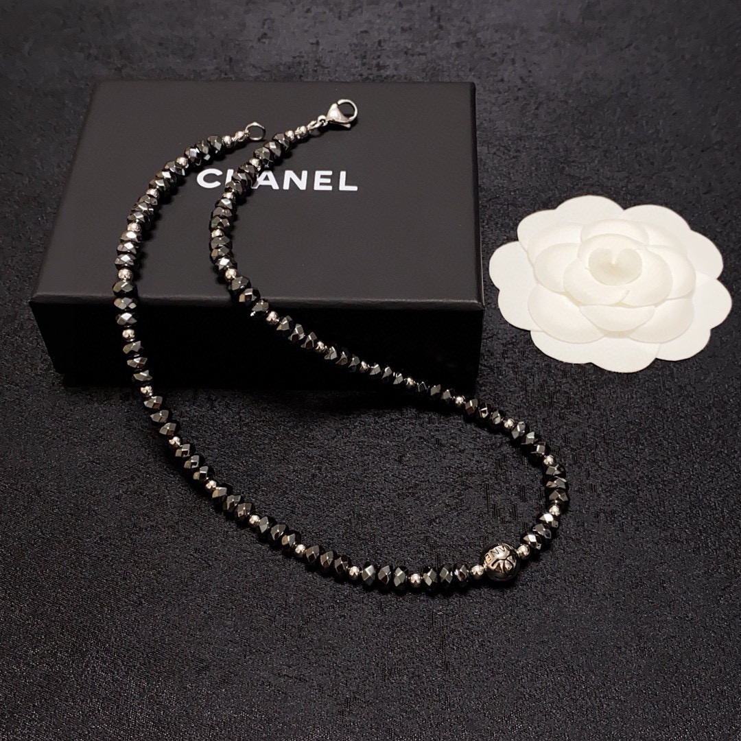 Chanel 香奈儿Chanel字母双C高级突天然黑胆石项链