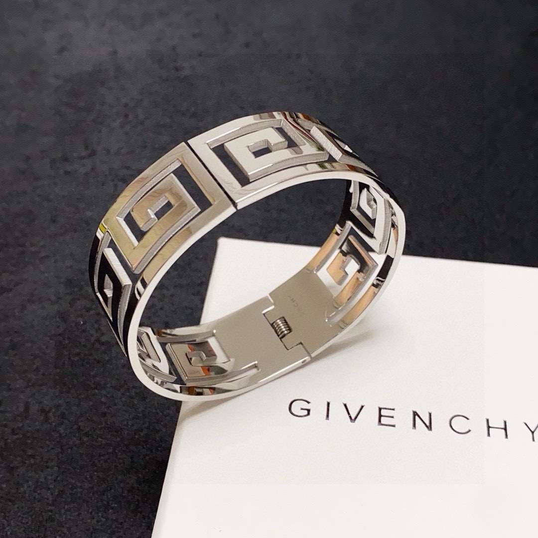 Givenchy 新款 设计不张扬 不能更美了 LG 质量杠杠滴 识货的亲们看过来