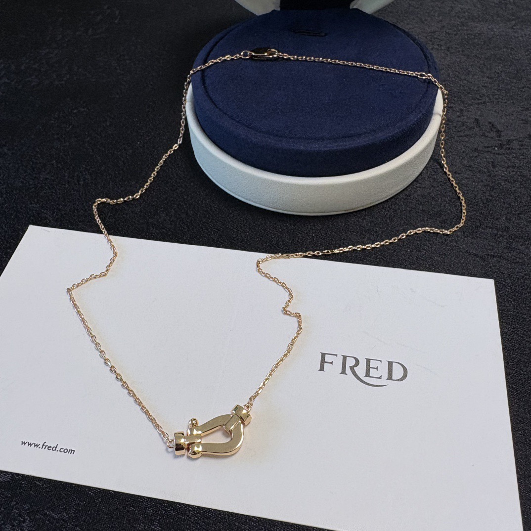 Fred 新品发布 火爆 Fred斐登满钻、半钻、无钻小马蹄扣中性款高品质小号迷你款项链