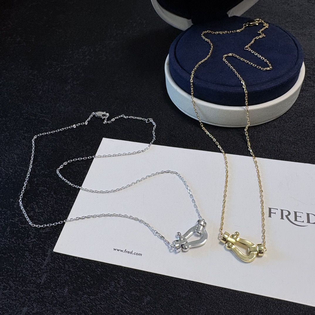 Fred 新品发布 火爆 Fred斐登满钻、半钻、无钻小马蹄扣中性款高品质小号迷你款项链