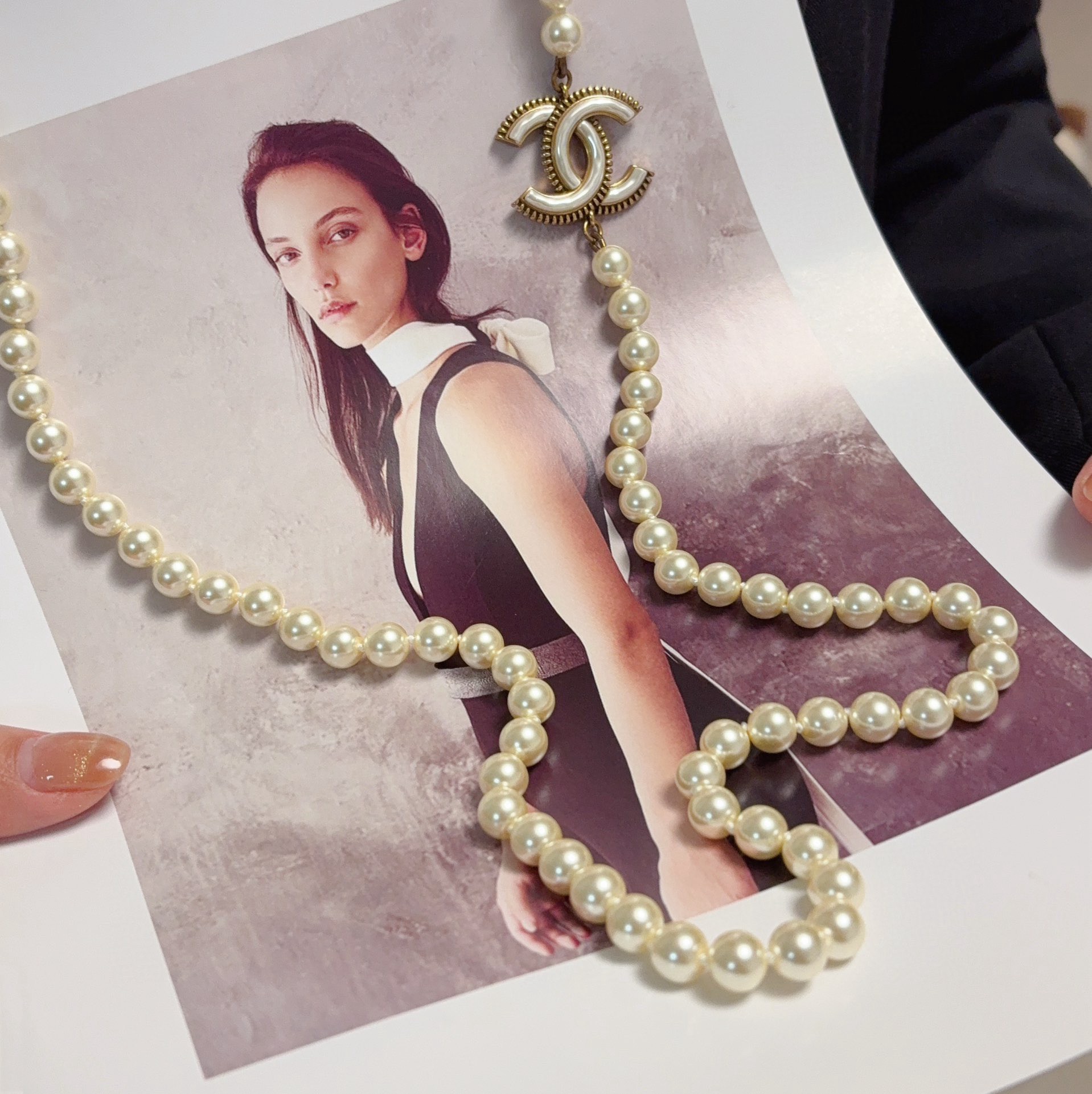 Chanel 香奈儿Chanel双c进口珍珠系列 毛衣链项链 单品 叠戴 超个性 百搭款特别特别赞