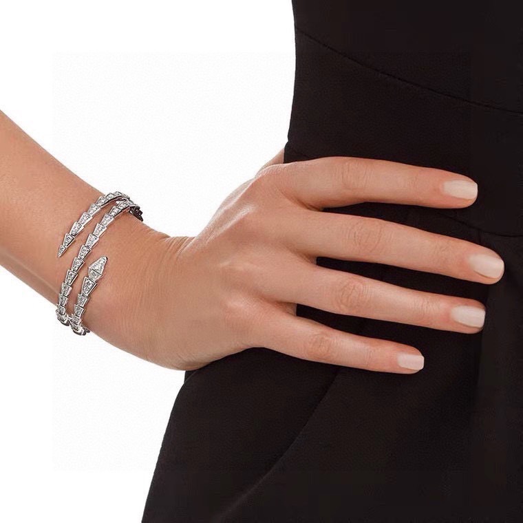 Bvlgari Haute Joaillerie Fine Jewelry Earrings Necklace Ring 4