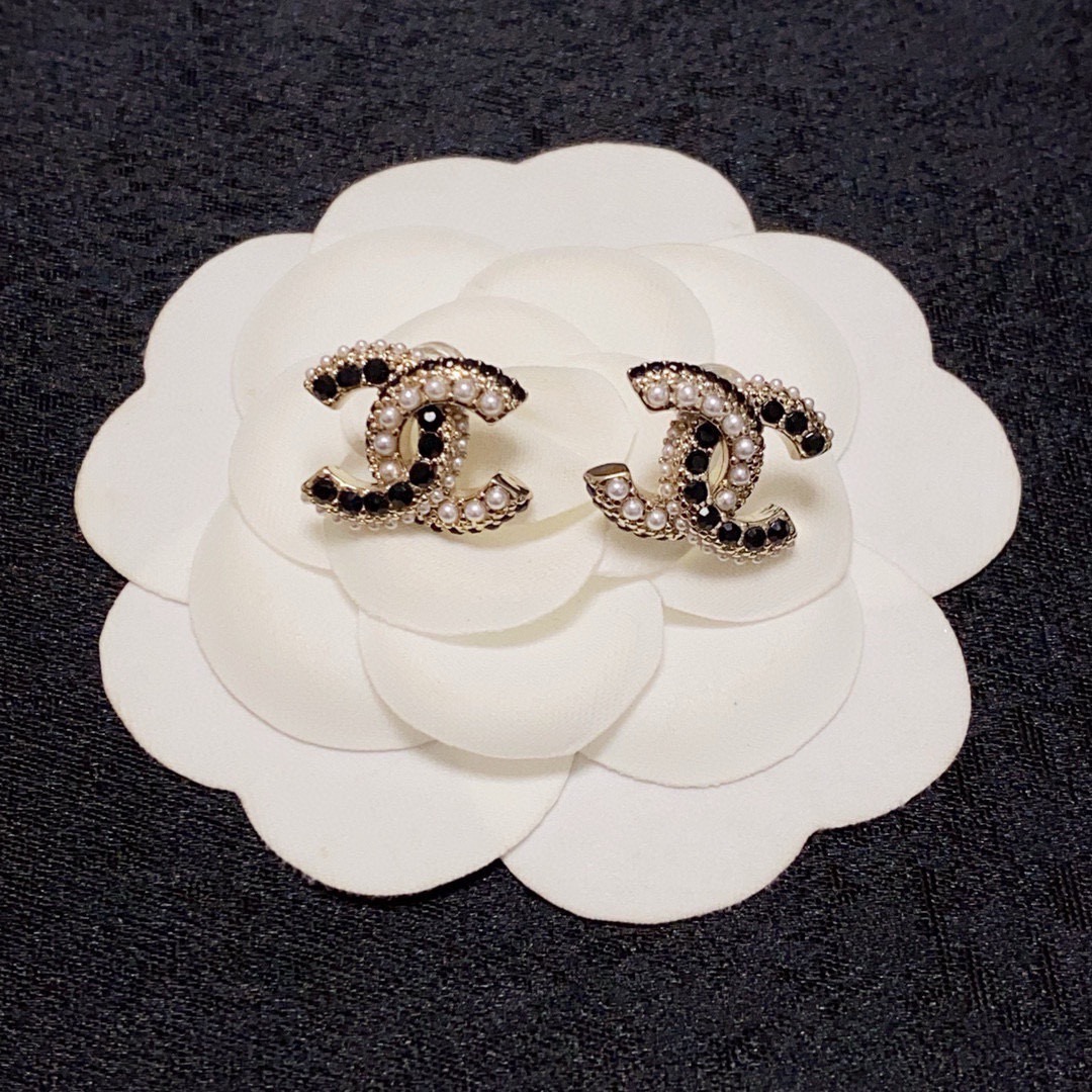 Chanel Haute Couture Haute Joaillerie Fine Jewelry Earrings Necklace 4