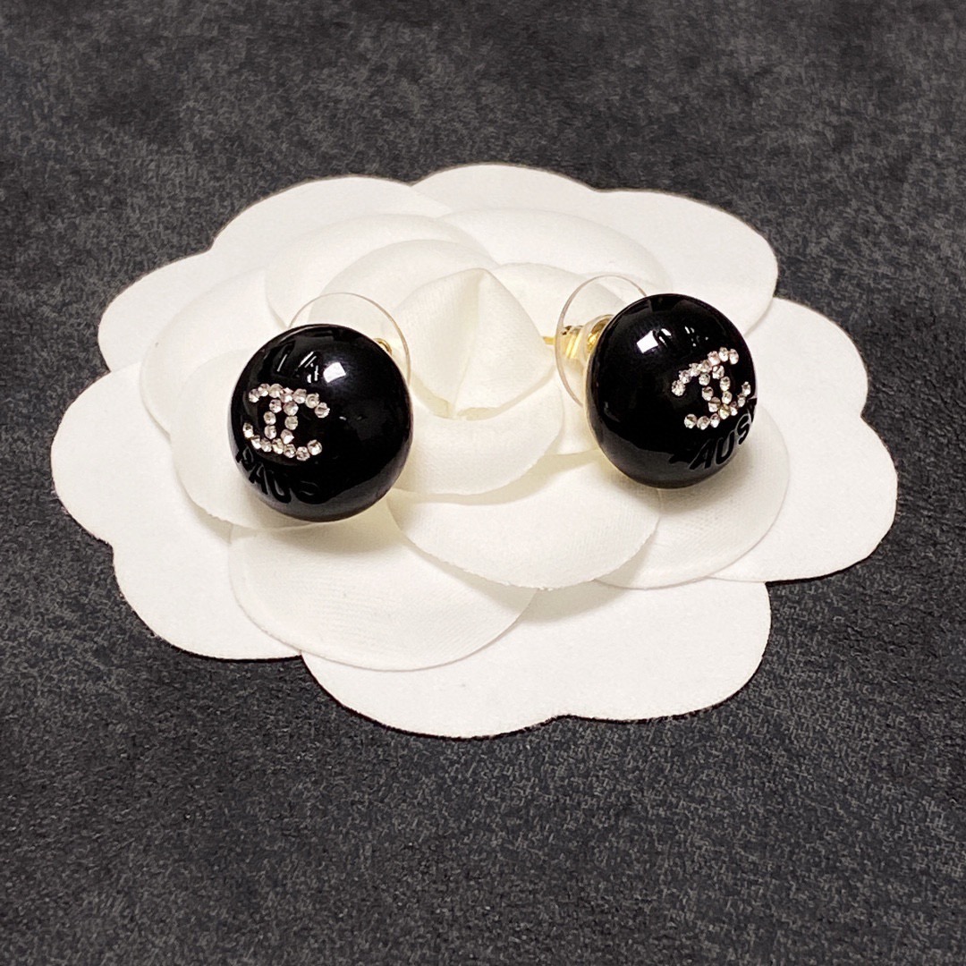 Chanel Haute Joaillerie Fine Jewelry Earrings Necklace Ring Ref.35D2DFBA 4