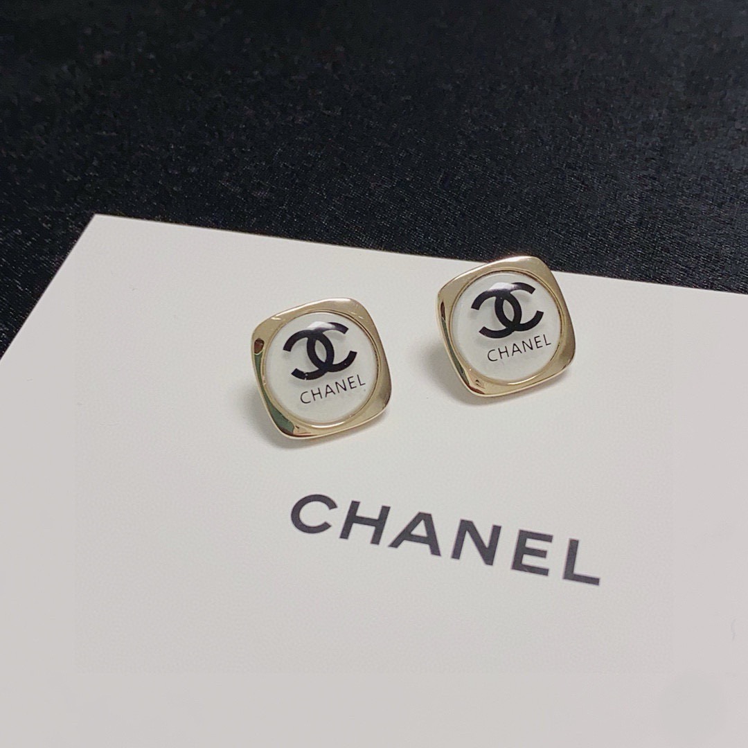Chanel Haute Joaillerie Fine Jewelry Earrings Necklace Ring Ref 3