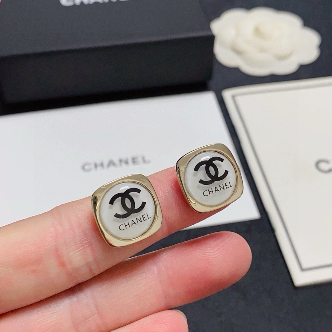 Chanel Haute Joaillerie Fine Jewelry Earrings Necklace Ring Ref 8