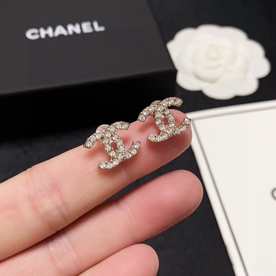 Chanel Haute Joaillerie Fine Jewelry Earrings Necklace Ring Ref.4E788EC3 8