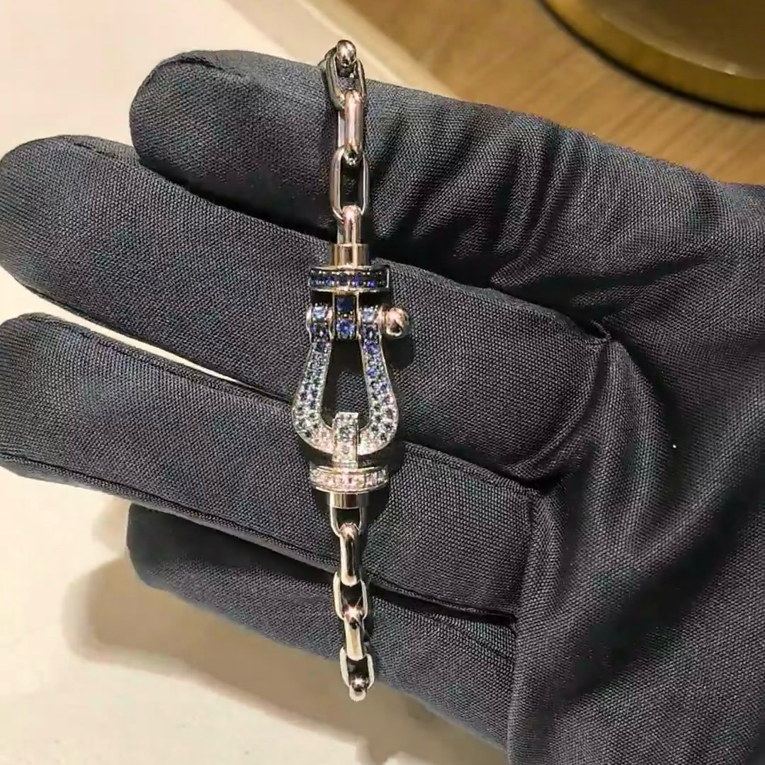Hermès Haute Joaillerie Fine Jewelry Earrings Necklace Ring Ref.4CD2F6CF 3