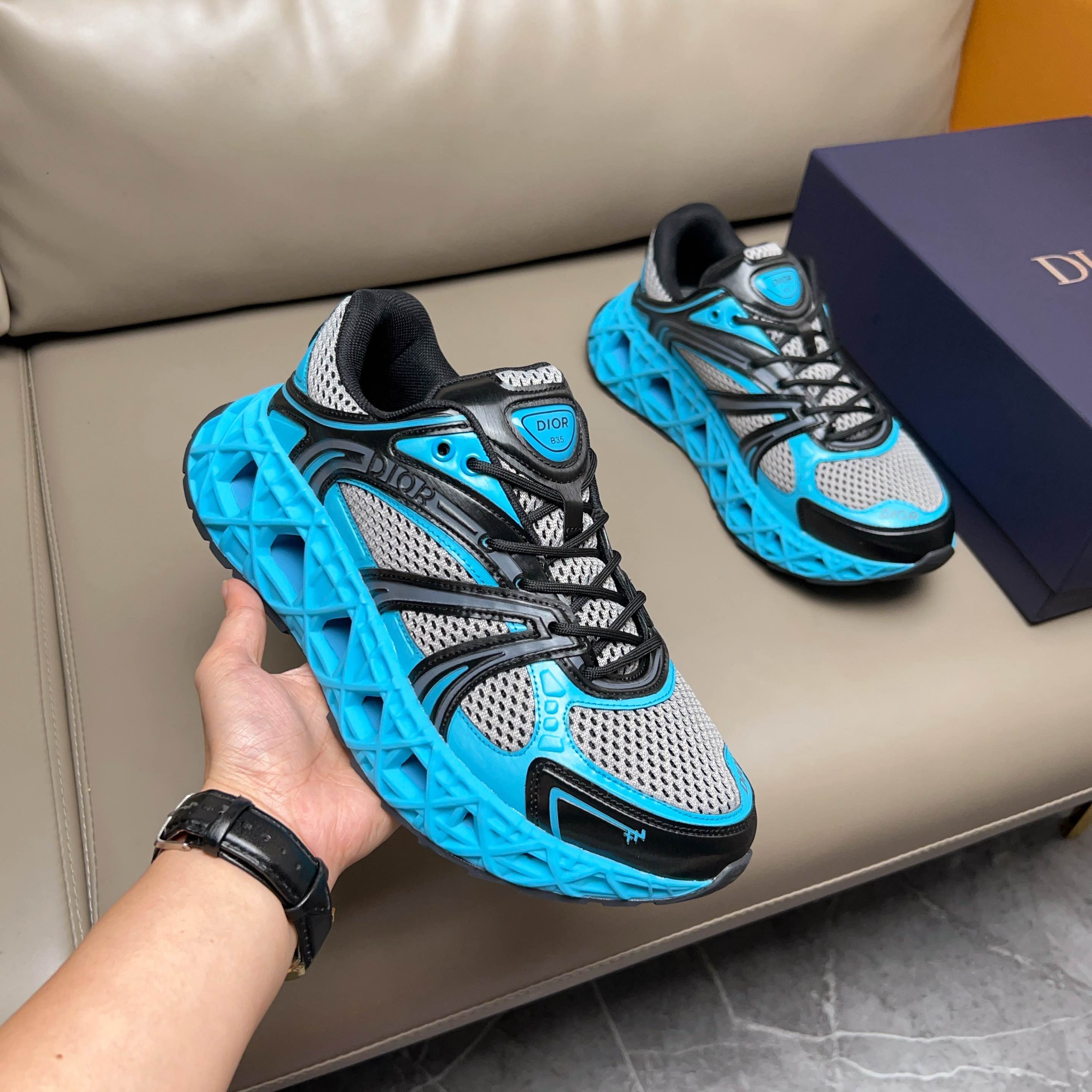 Dior B35 NXXT Sneakers: Futuristic Design, Lightweight, and Comfortable 5 a1746199979320 2656
