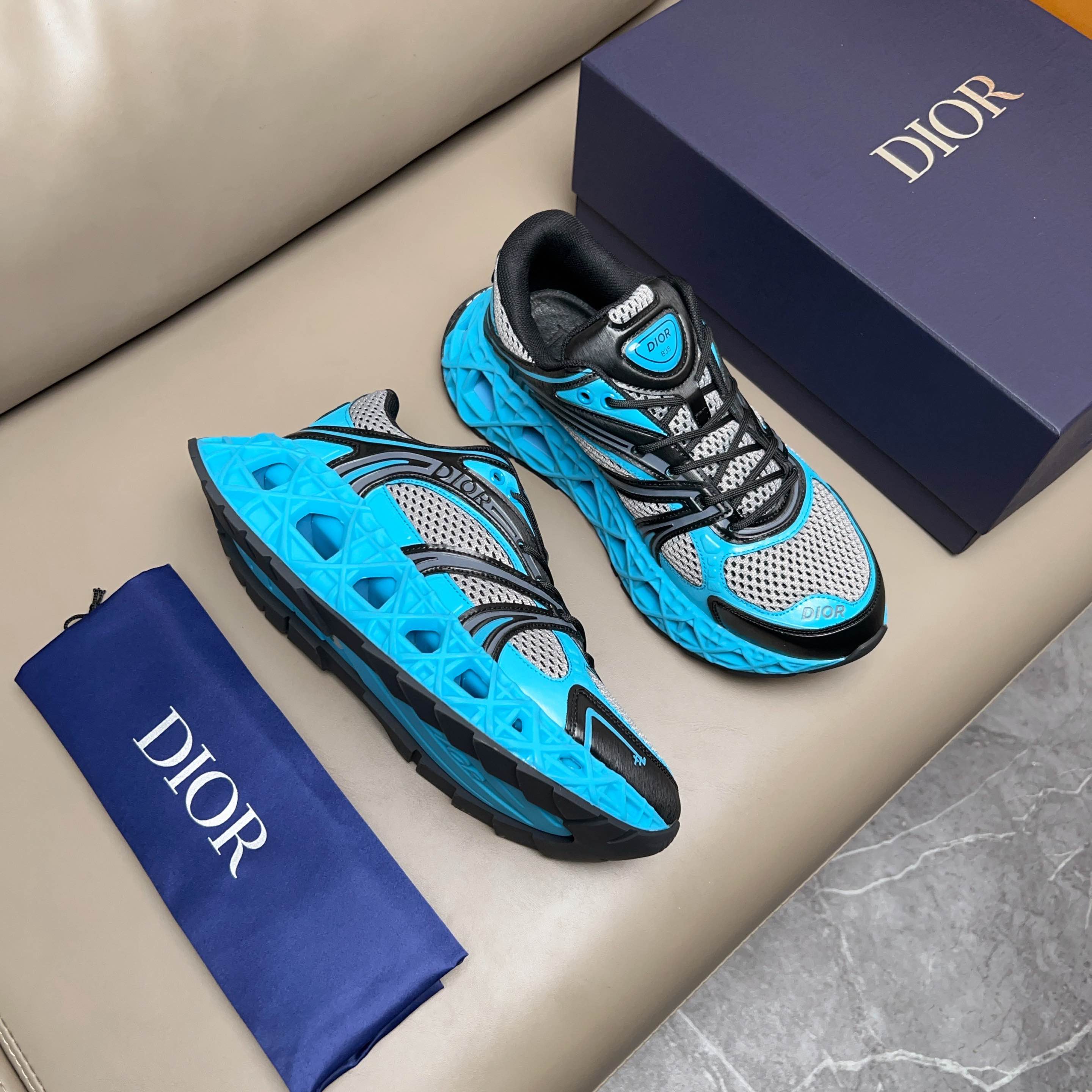 Dior B35 NXXT Sneakers: Futuristic Design, Lightweight, and Comfortable 4 a1746199979326 4862