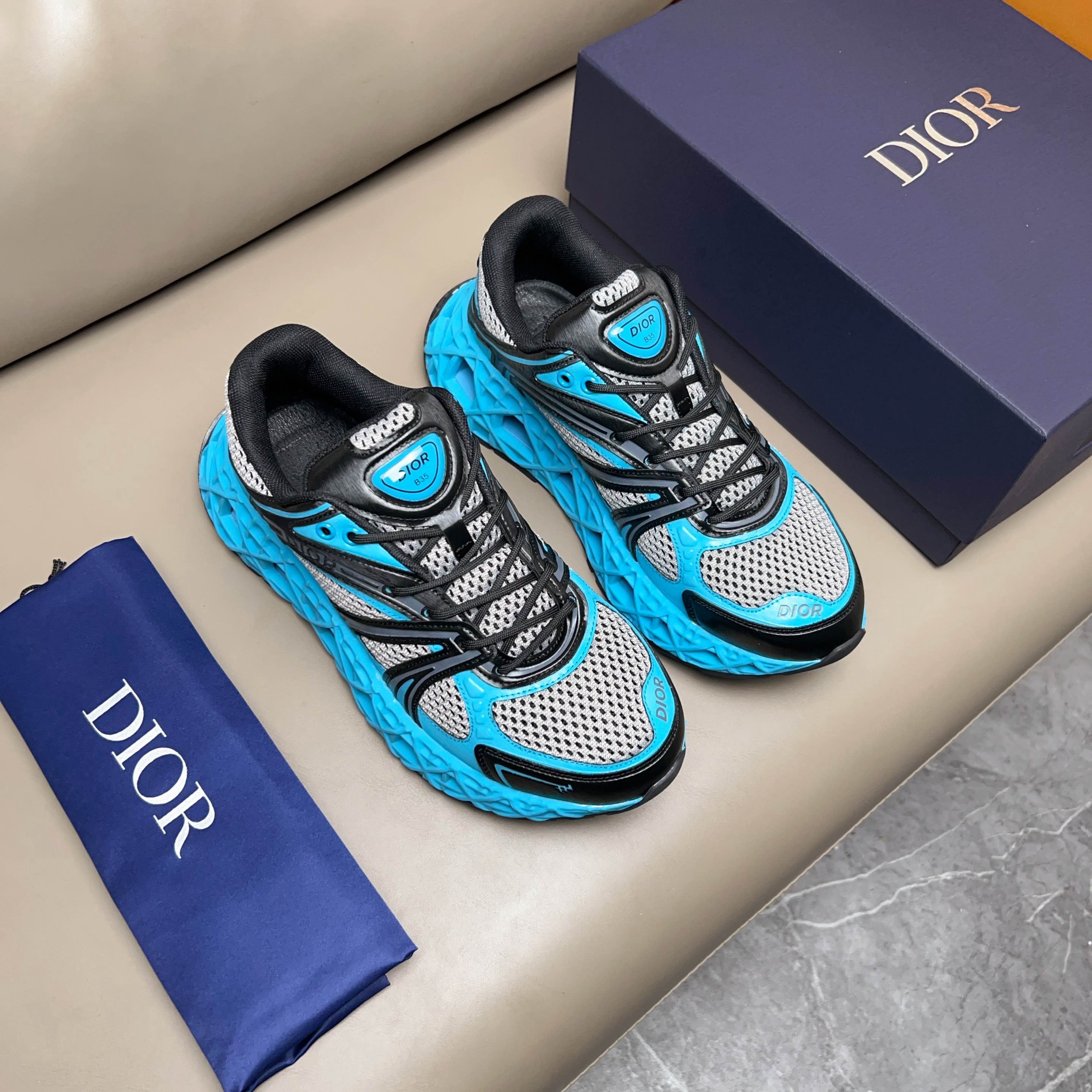 Dior B35 NXXT Sneakers: Futuristic Design, Lightweight, and Comfortable 3 a1746199979397 0646