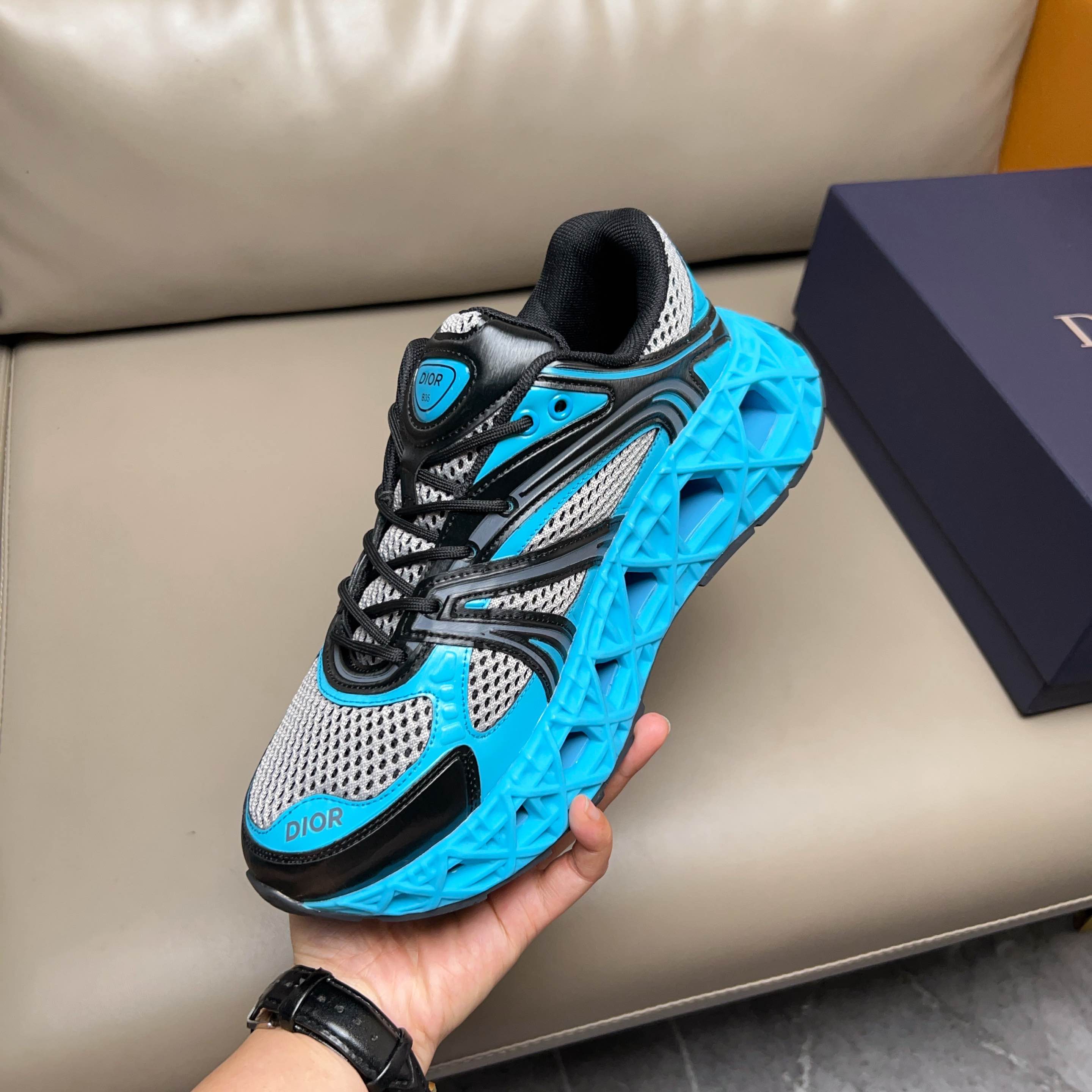 Dior B35 NXXT Sneakers: Futuristic Design, Lightweight, and Comfortable 7 a1746199981047 2287