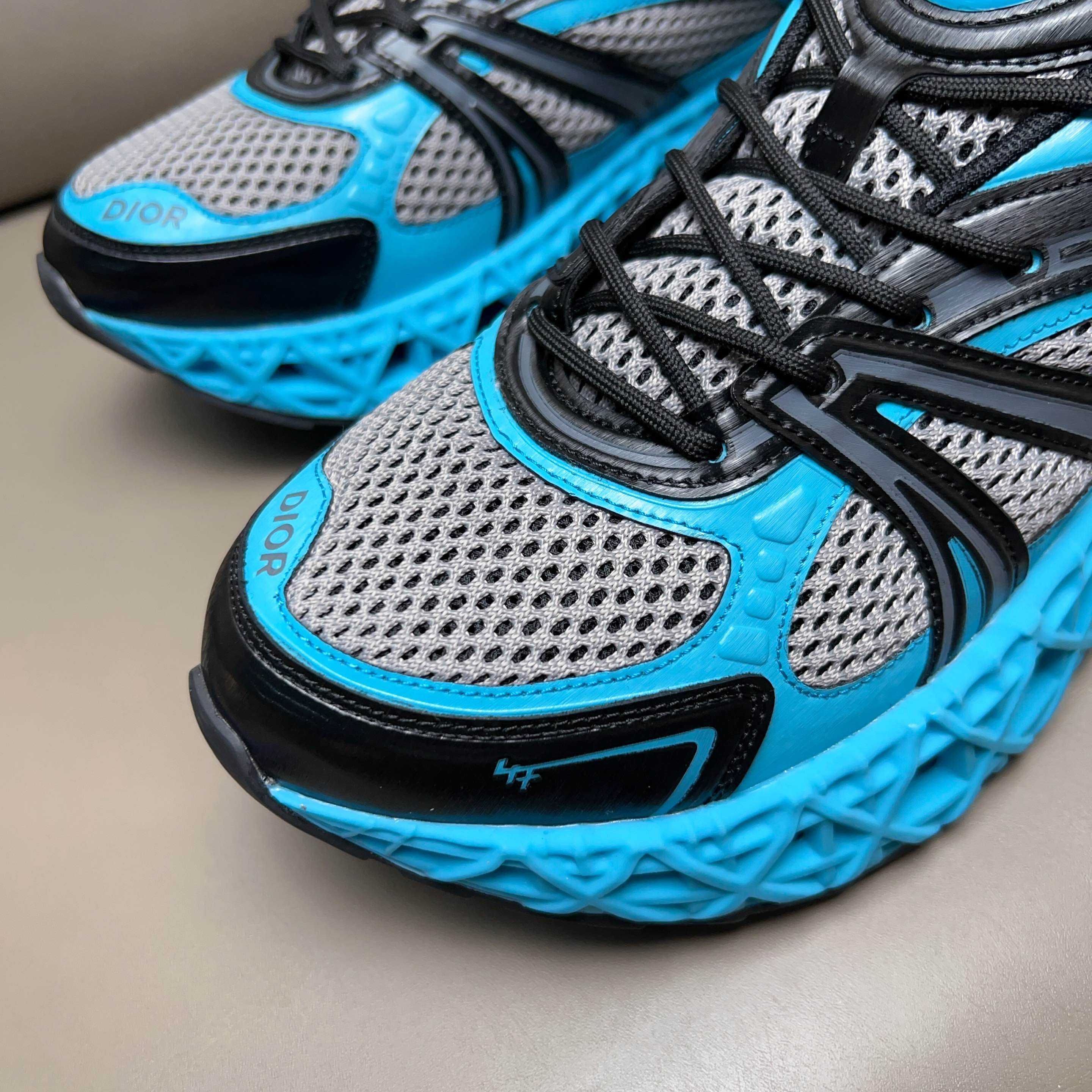 Dior B35 NXXT Sneakers: Futuristic Design, Lightweight, and Comfortable 8 a1746199981955 1576