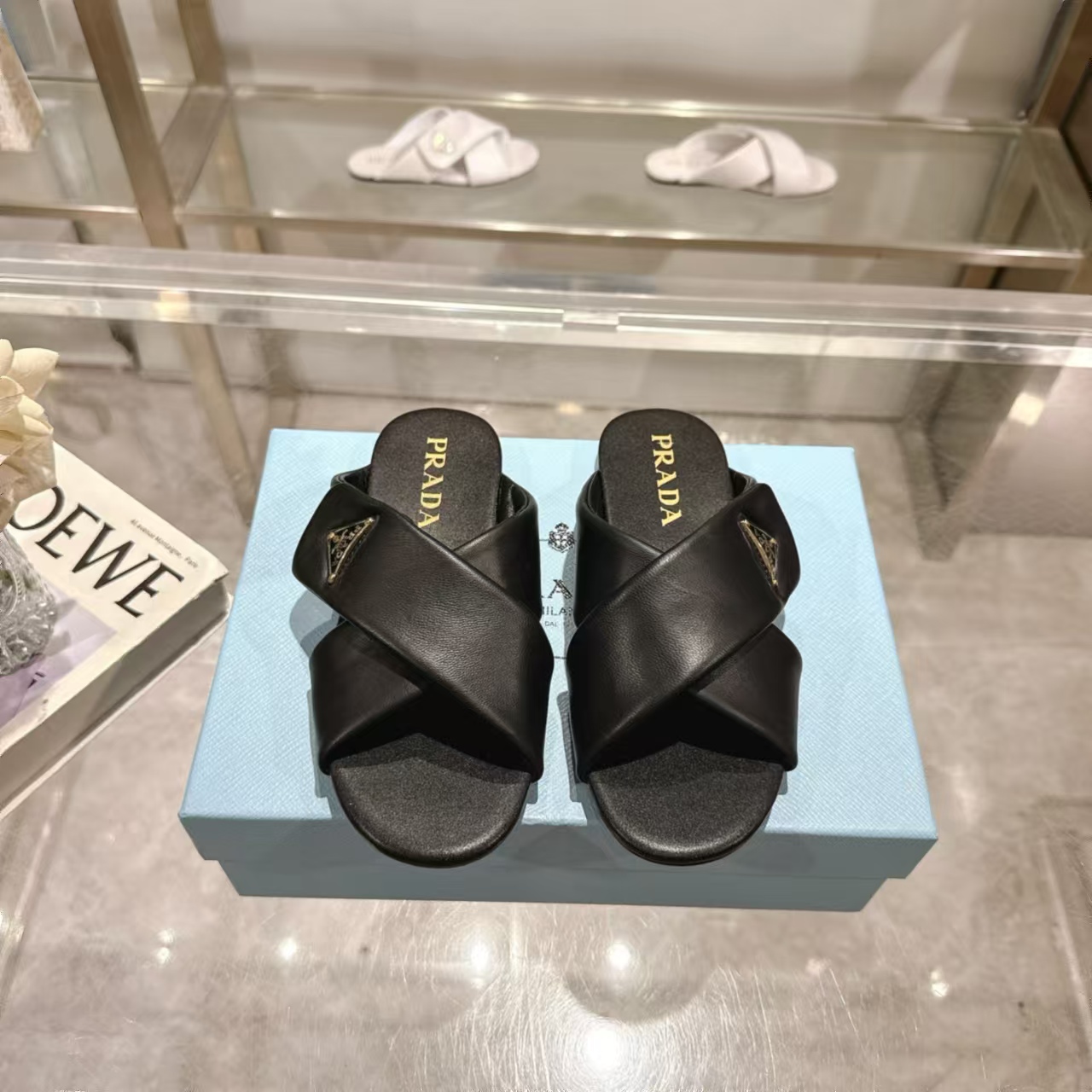 NO:422626,Pujia new sandals, imported super soft sheepskin, 35-39 (34, 40, 41 custom made, cannot be replaced), slippers, prada, sandals, slippers, sheepskin19860909普家新款凉鞋,面皮进口超软羊皮,35-39（34、40、41定做不能调换）,,拖鞋,prada,sandals,slippers,sheepskin,Women's Shoes