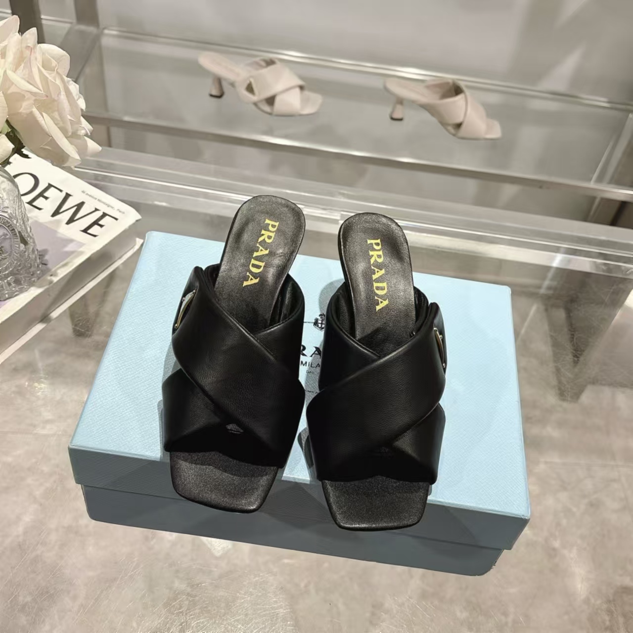 Prada New Sandals: Soft Face, Sheepskin Inside, Real Leather Bottom – Sizes 35-40 (Custom 41) - 图片 1