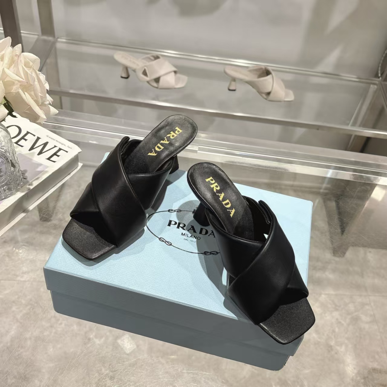 Prada New Sandals: Soft Face, Sheepskin Inside, Real Leather Bottom – Sizes 35-40 (Custom 41) - 图片 2