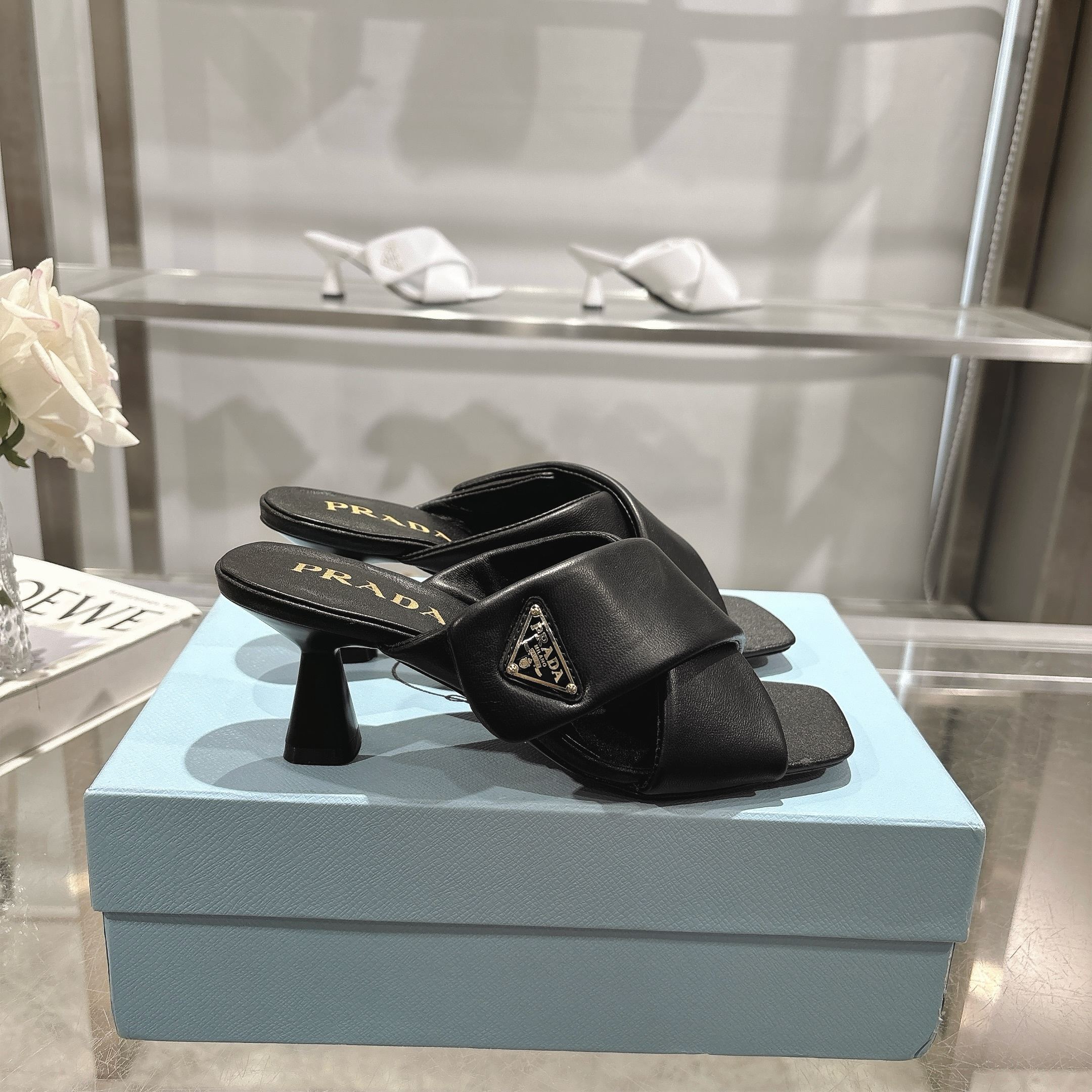 Prada New Sandals: Soft Face, Sheepskin Inside, Real Leather Bottom – Sizes 35-40 (Custom 41) - 图片 7