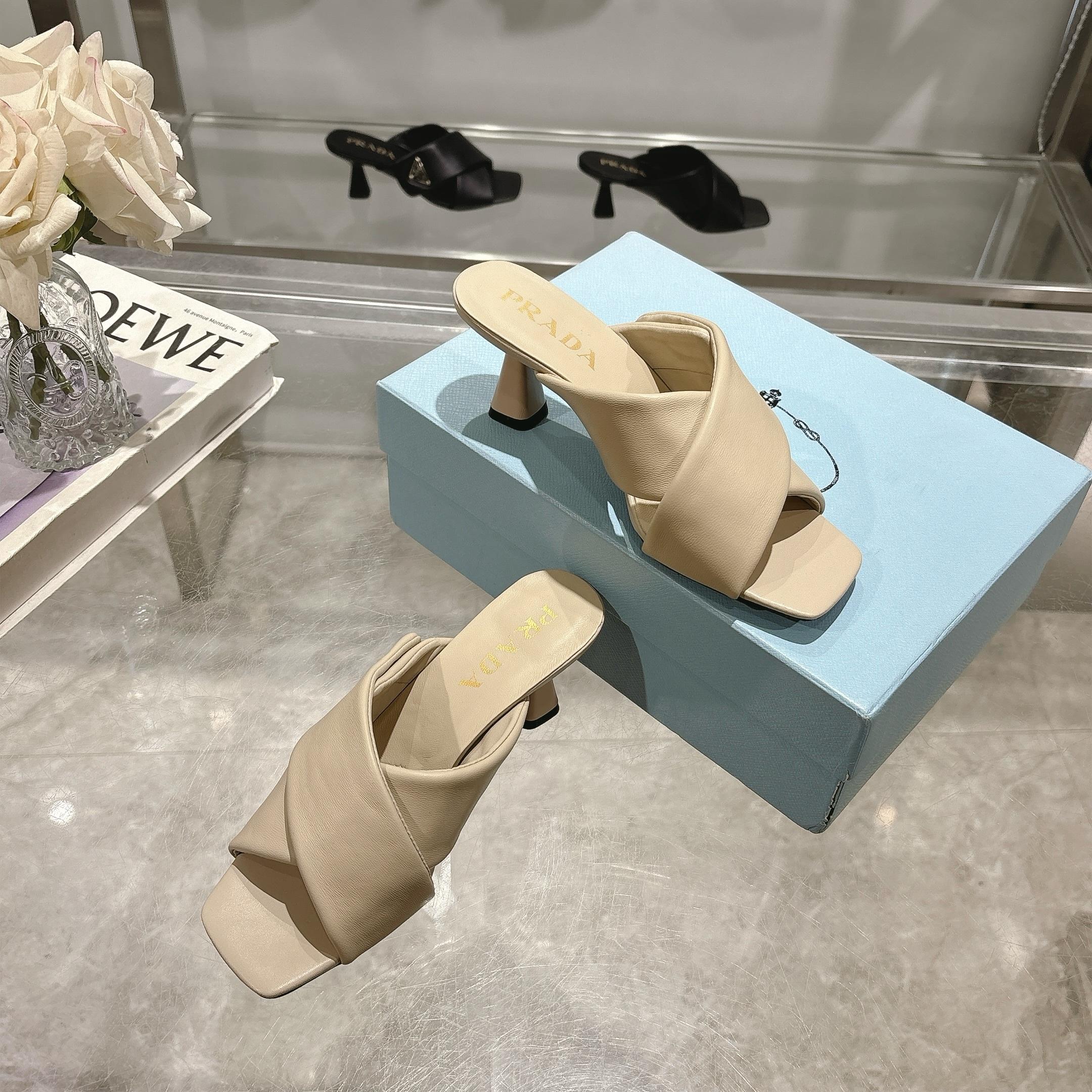 Prada Sheepskin Sandals: Soft Face, Real Skin Bottom, Size 35-40 (Custom 41) – Fabricated Details - 图片 4