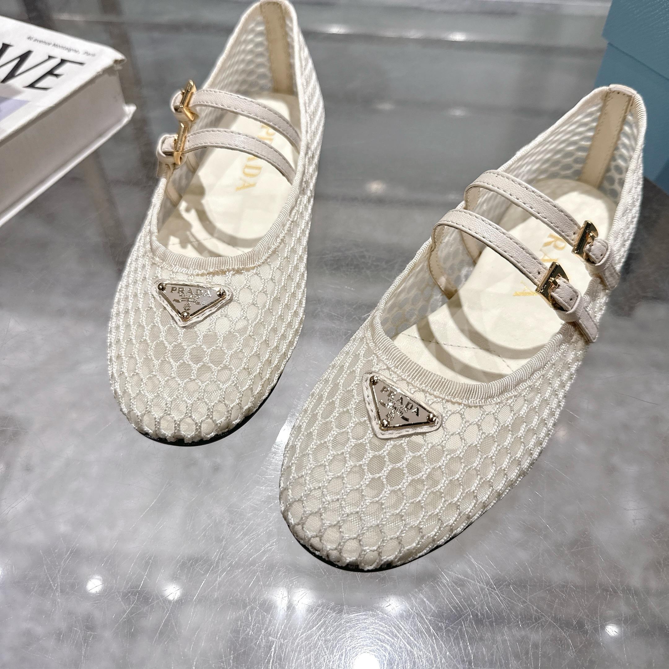 Prada Sandals: Coarse and New Design in Sheepskin and Rubber Sole, Sizes 35-40 - 图片 7