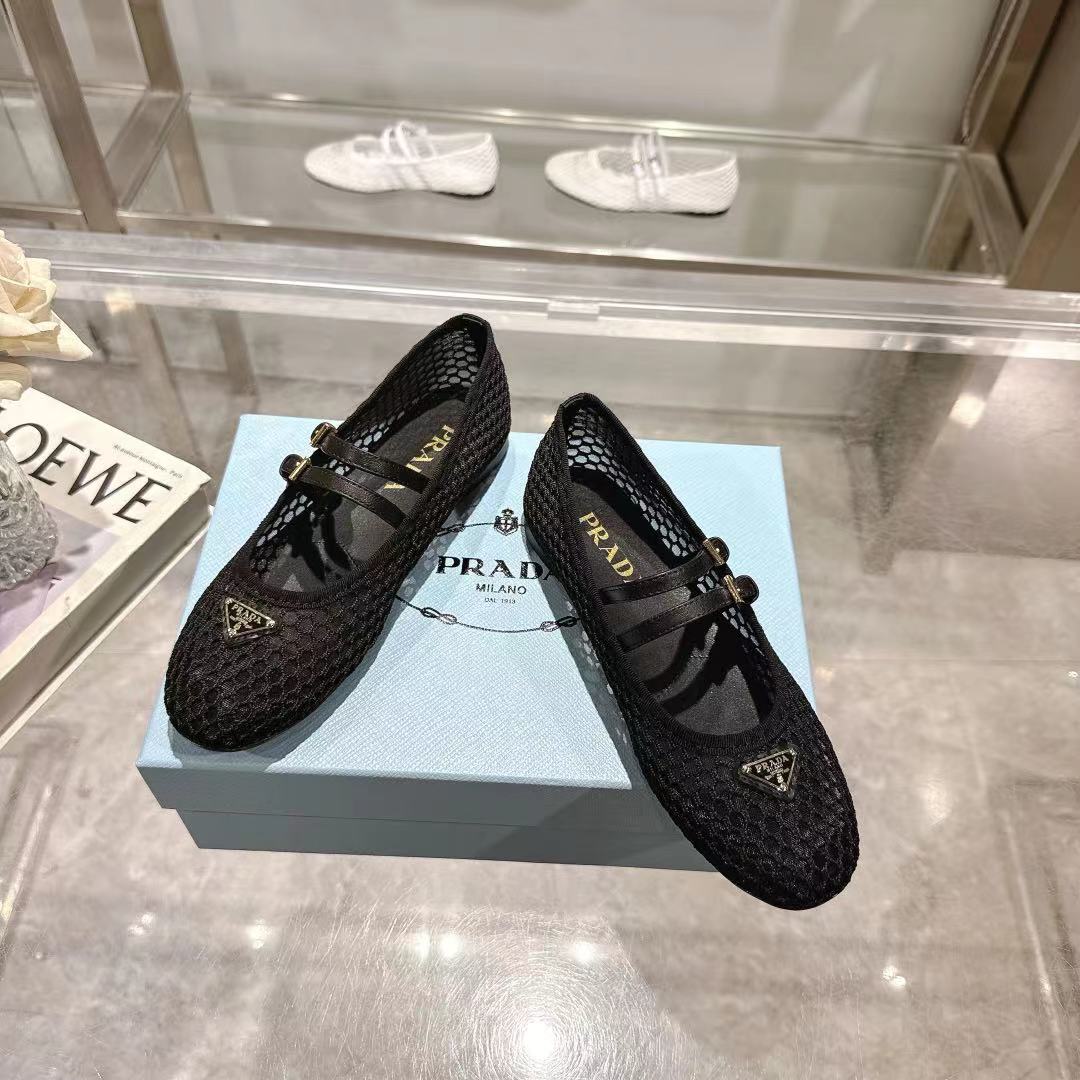 Prada Women’s Sheepskin Sandals with Rubber Sole in Sizes 35-40 (Custom 41) - 图片 2