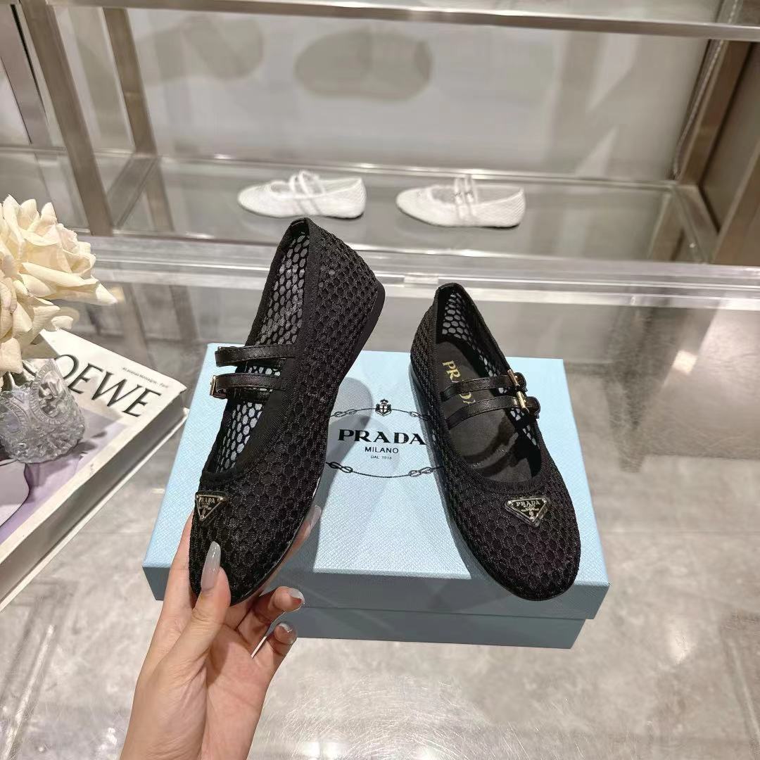 Prada Women’s Sheepskin Sandals with Rubber Sole in Sizes 35-40 (Custom 41) - 图片 4