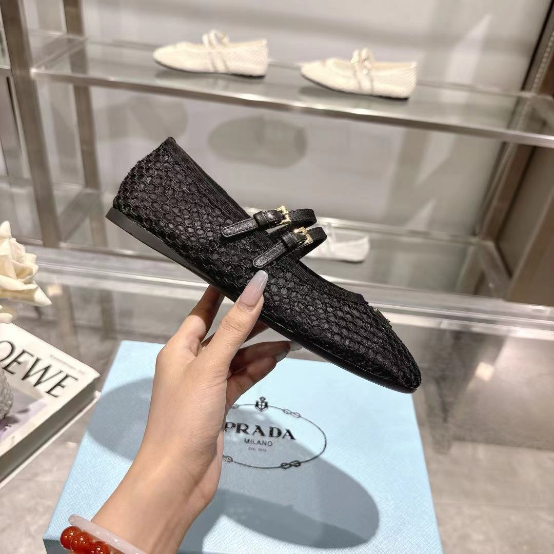 Prada Women’s Sheepskin Sandals with Rubber Sole in Sizes 35-40 (Custom 41) - 图片 5