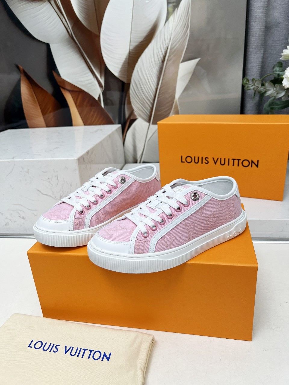 Louis Vuitton Pink Monogram Canvas Sneakers Women's Lace-Up Shoes 7 a1742540855274 7077