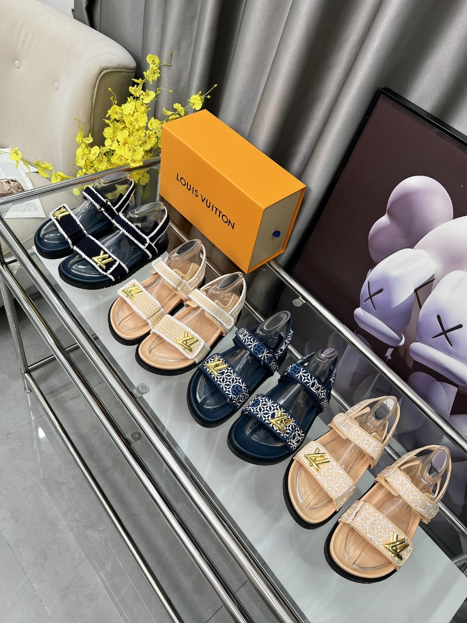 NO:438467,Louis Vuitton Spring and Summer New Slippers are on the market, 1:1 high-end customization, instantly sold out all imitations, original mold opening LOGO decoration, both fashionable and beautiful, fabric: hand-knitted, inner sheepskin, exquisite original shoe last, large sole original mold opening, sole watering platform 4 cm. Size 35-42, multi-color colors can be selected with pictures to place orders, new colors will be updated one after another, welcome to pass on pictures to smash orders, sandals, louis vuitton, louis vuitton, sandals, slippers, sheepskin19860909Louis Vuitton路易威登春夏新款拖鞋火爆上市,1:1高级定制,秒杀一切仿品,原版开模LOGO装饰,既时尚又美观,面料:存手工针织打造,内里羊皮,精美原版鞋楦,大底原版开模,鞋底加水台4厘米.码数35—42,多色色可选带图下单,新色会陆续更新,欢迎传图砸单,,凉鞋,louis vuitton,louis vuitton,sandals,slippers,sheepskin,Women's Shoes