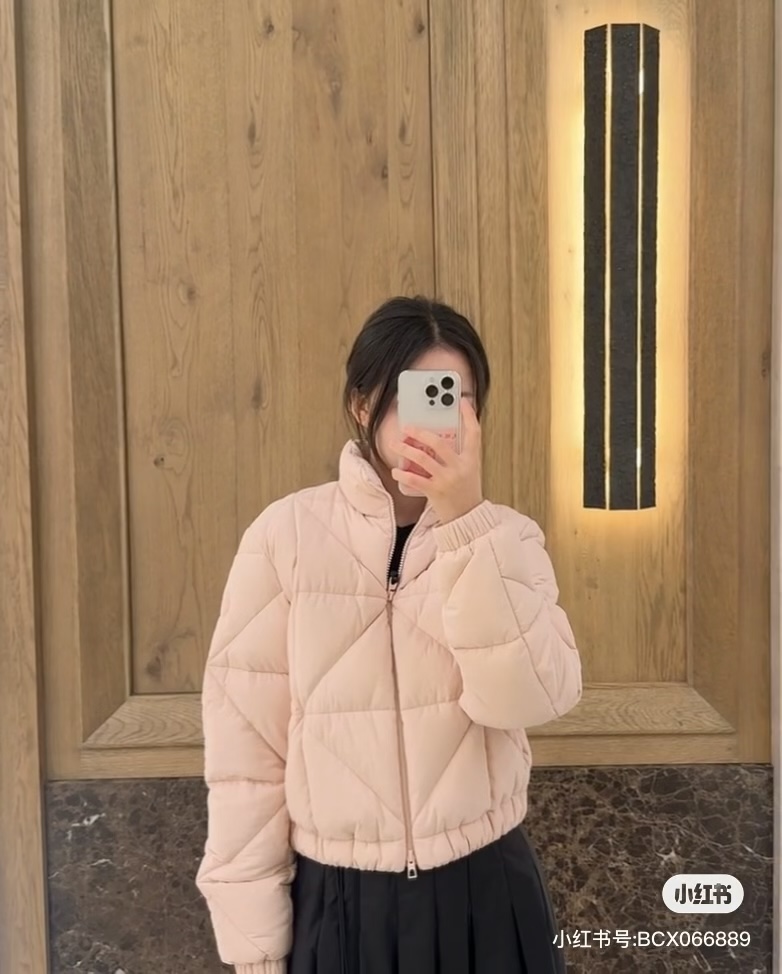 NO:564965,Model upper body matching,,alexander wang19860909模特上身搭配,,alexander wang,Women's clothing