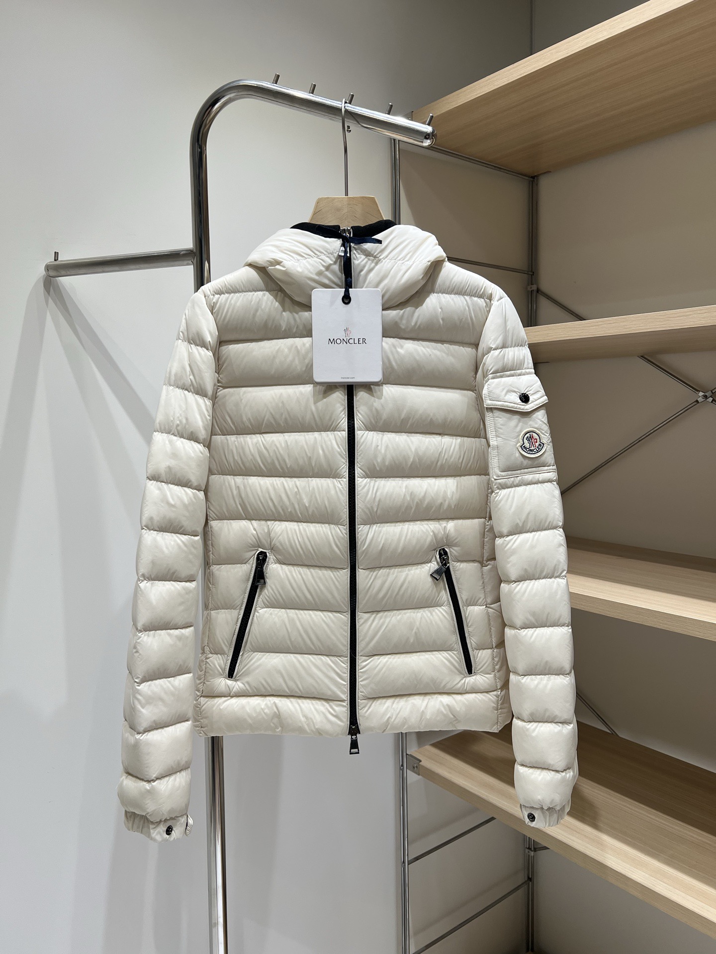 Пуховик Moncler