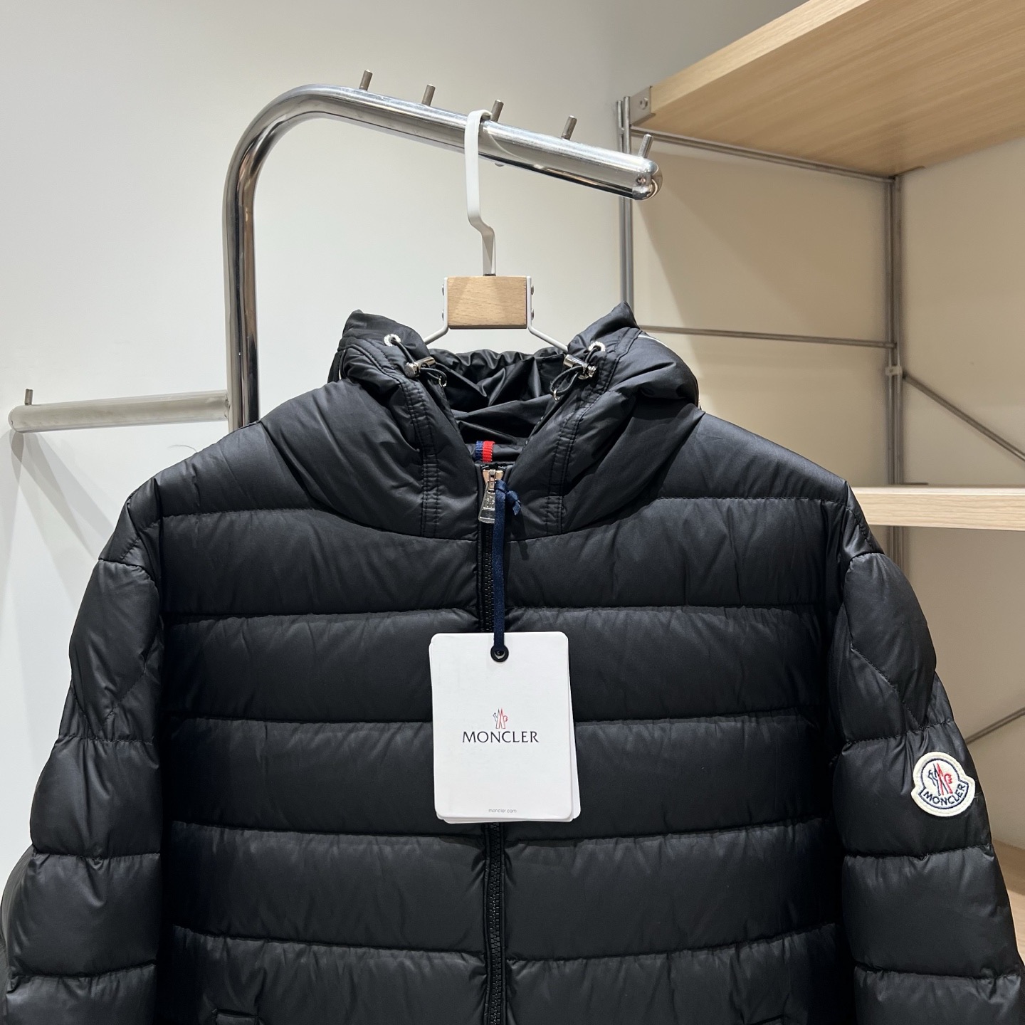 Пуховик Moncler